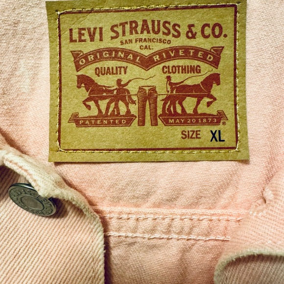 Levi's Pink Jean Jacket Classic Denim Style - Picture 5 of 5